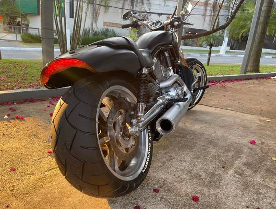 HARLEY-DAVIDSON V-ROD MUSCLE 